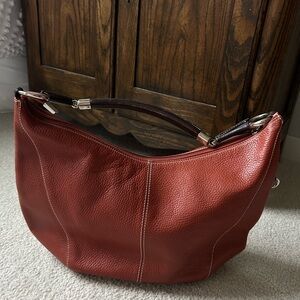 Puntotres Pebbled Rusty Red Leather Shoulder Hobo Bag